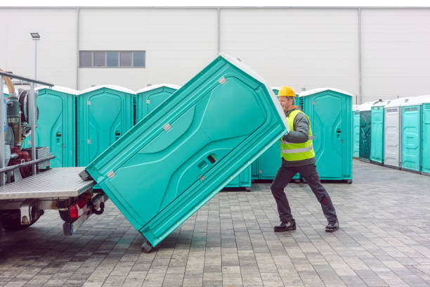 Best Portable toilet rental cost  in Milwaukee, WI